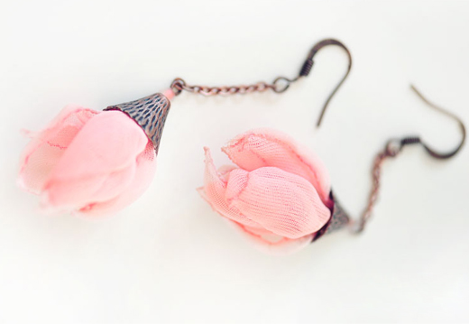 107) Tutorial Tiny Rose for ring/earring || Mawar mungil untuk  cincin/anting - YouTube | Ribbon flowers diy, Satin ribbon flowers, Ribbon  flowers