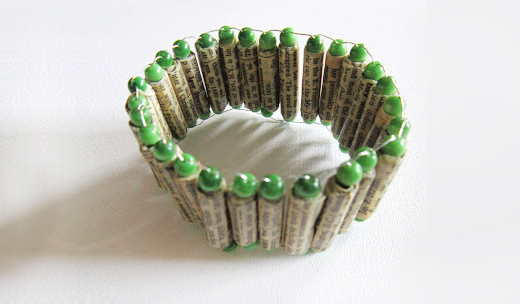 paper bead bracelet